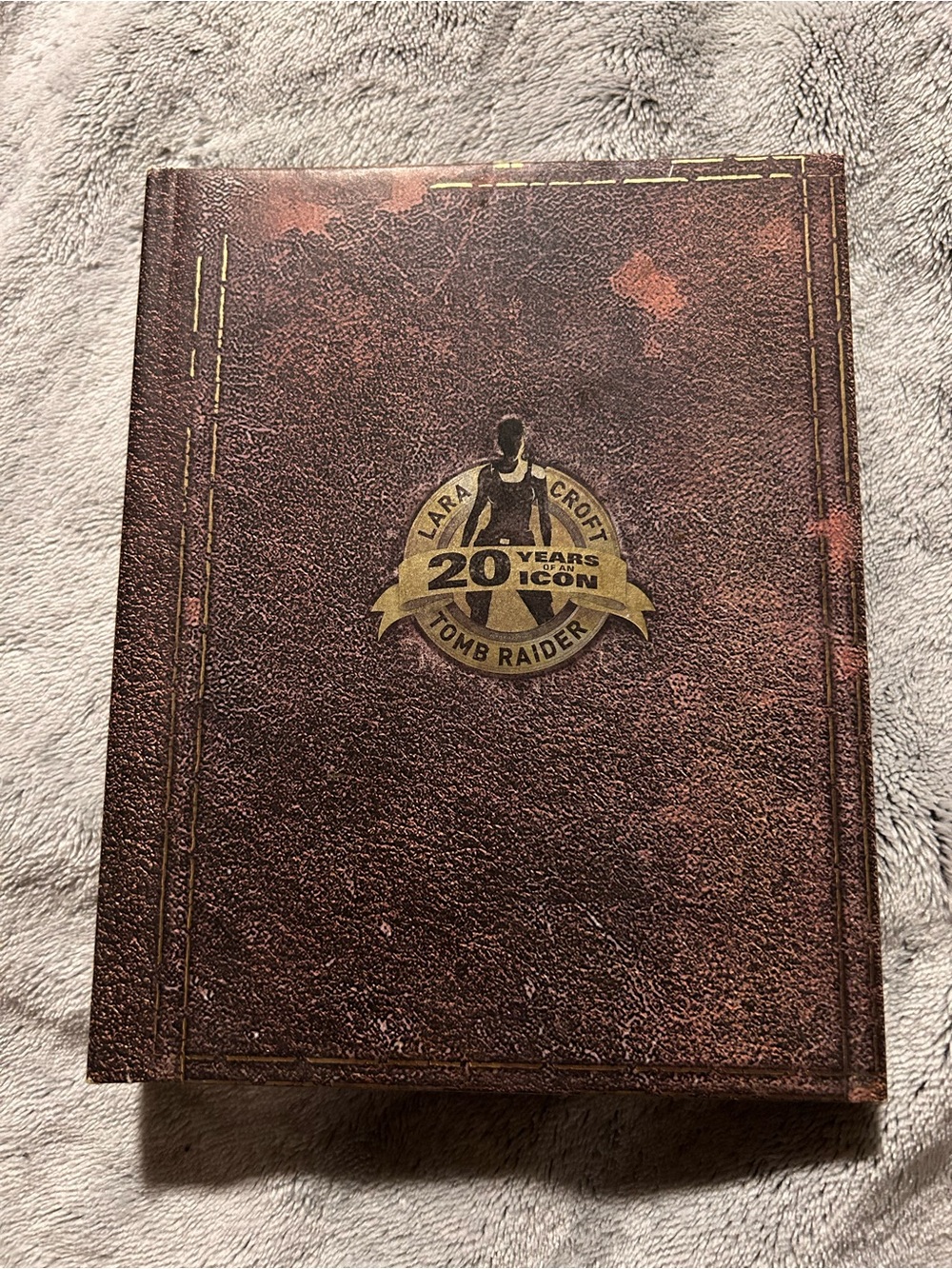Lara Croft Tomb Raider 20 Years Icon Collector's Book - Brown